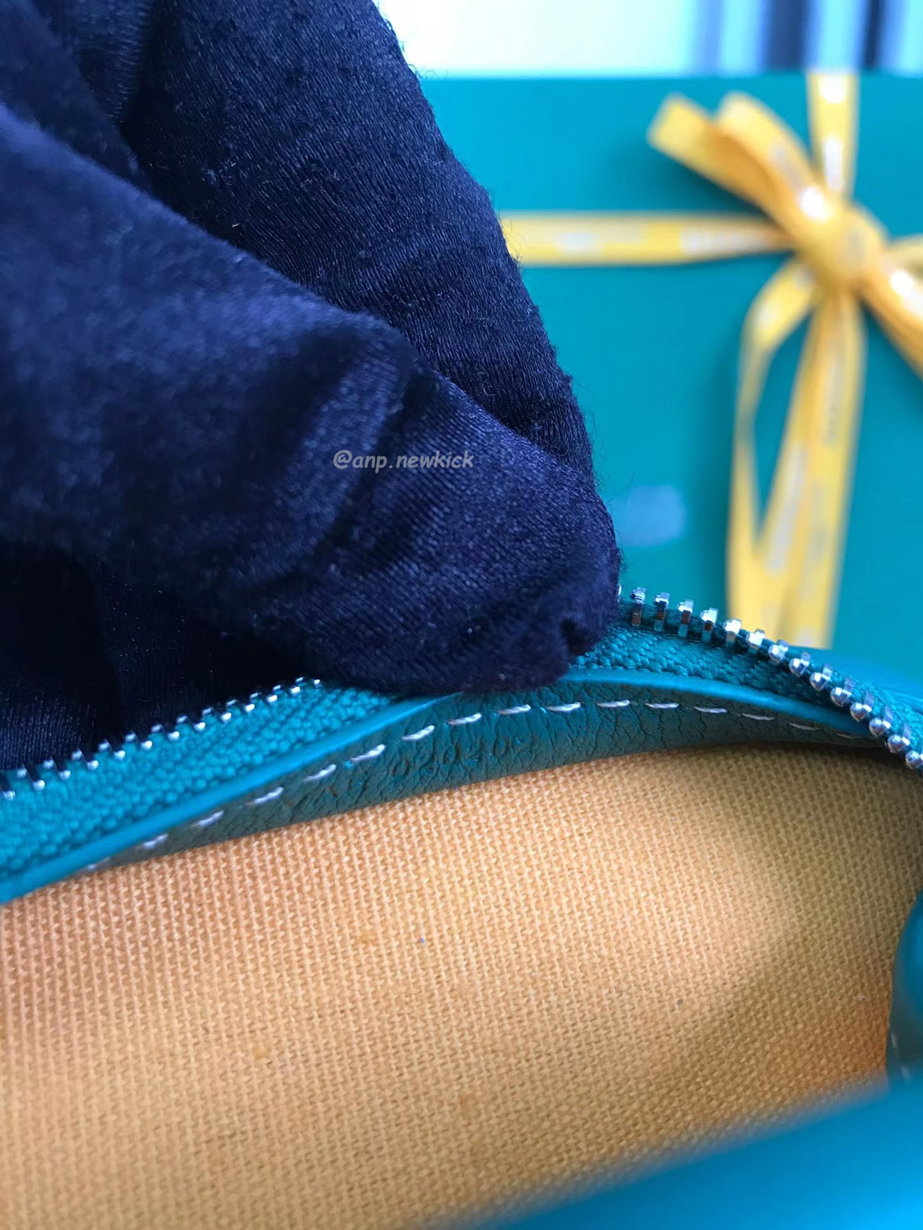 Goyard Jouvence Toiletry Bag Mm Green Black White Blue Purple Red Yellow (5) - www.newkick.vip